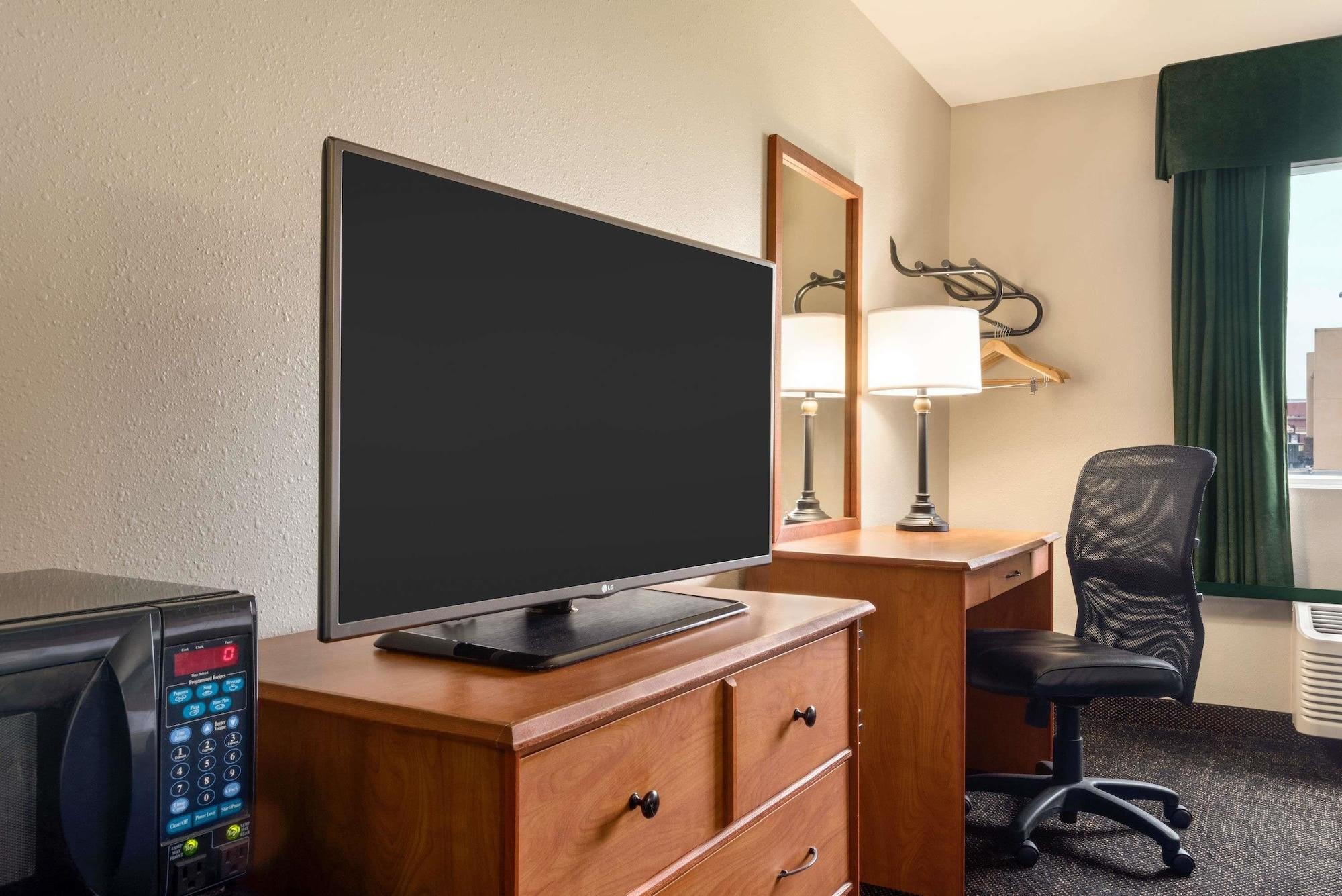 Travelodge By Wyndham Missouri Valley Esterno foto